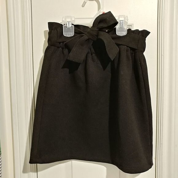 Ardene vegan suede paper bag mini skirt black size small - Picture 2 of 6